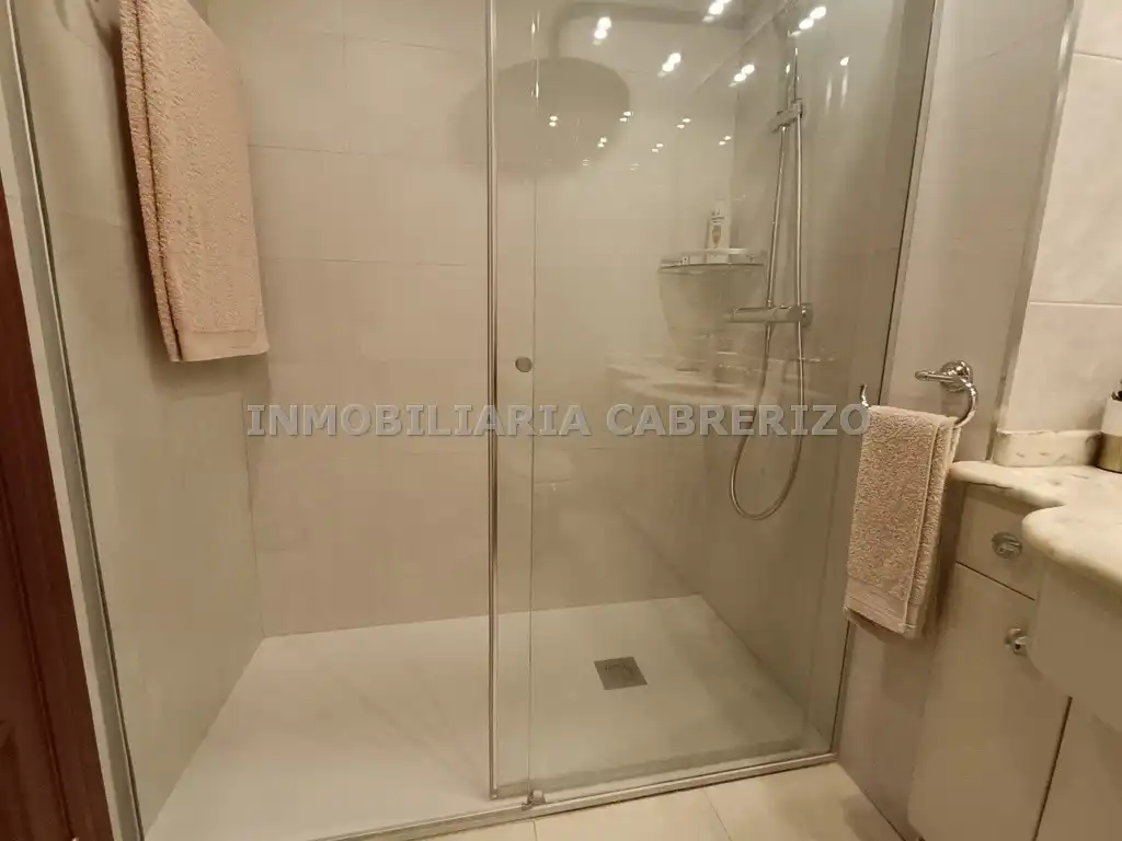 Bany de Pis en venda en San Adrián 