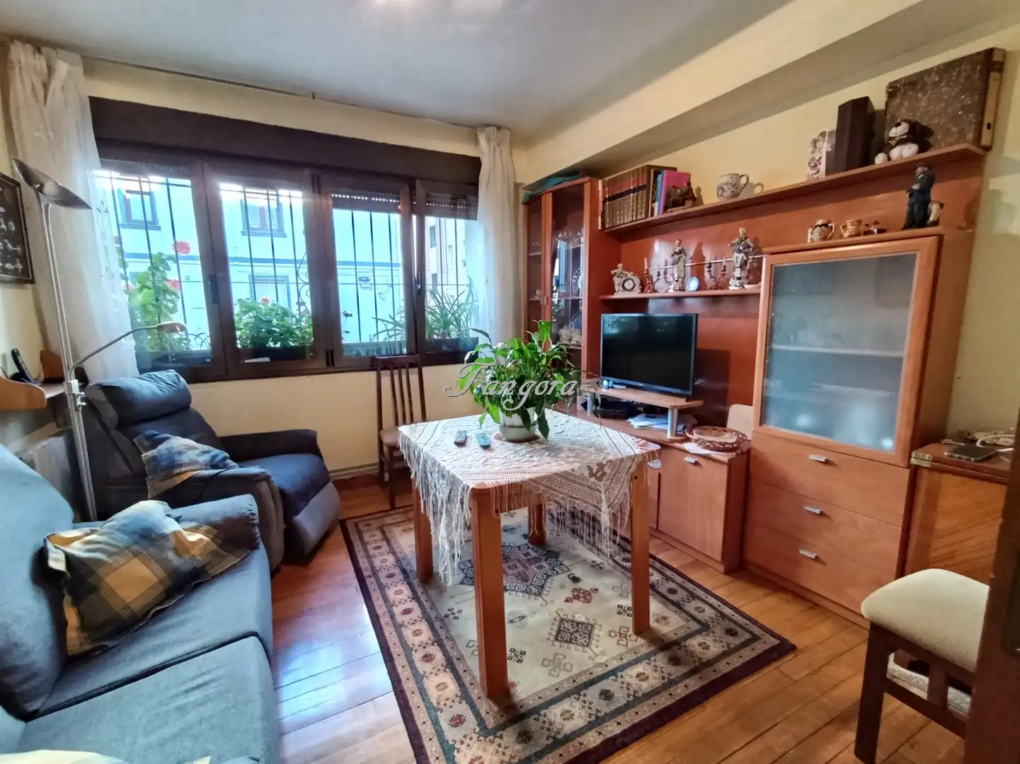 Living room of Flat for sale in Getxo   with Heating, Parquet flooring and Oven