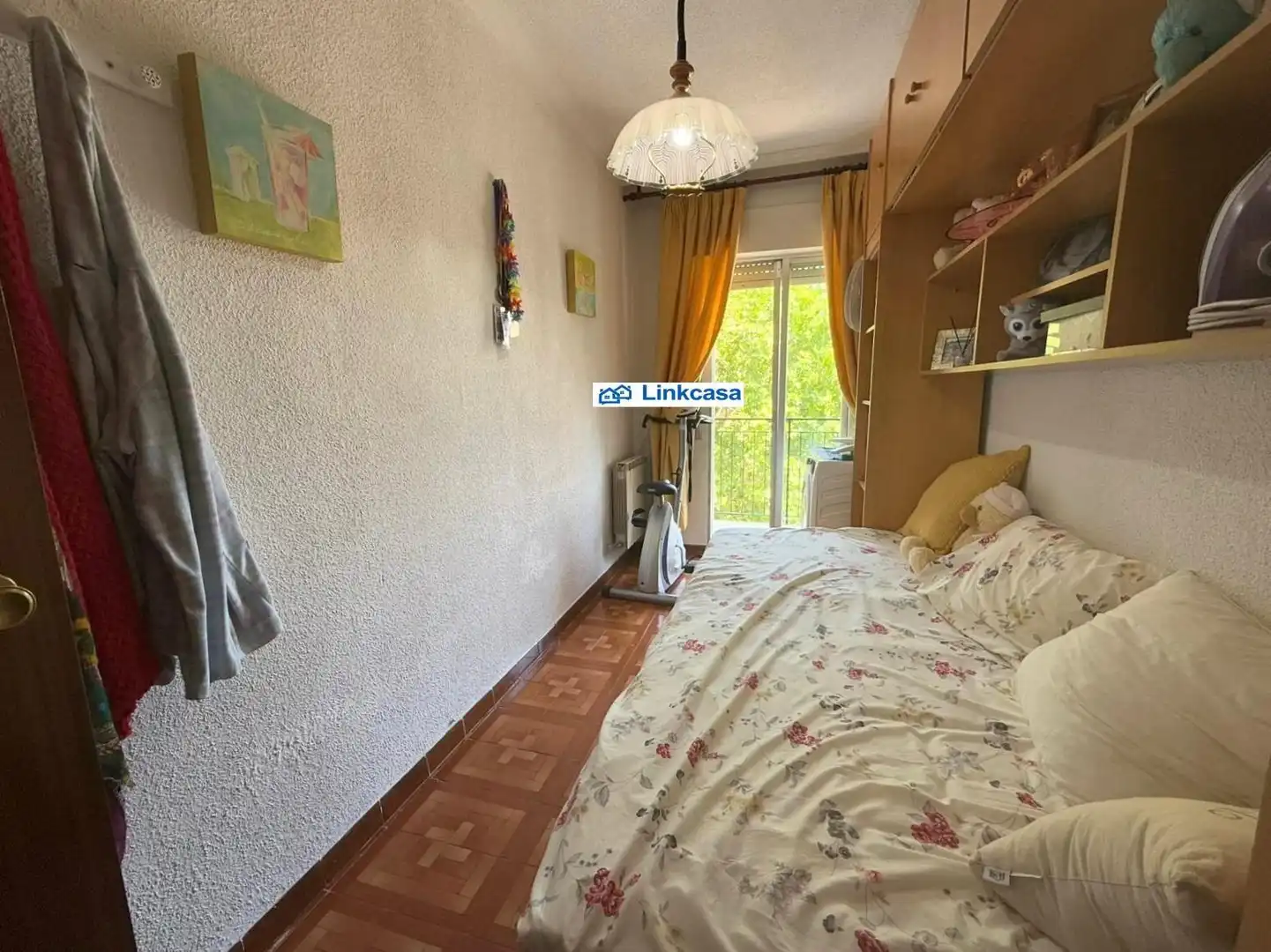 Habitación de Piso en venta en Madrid con Calefacción, Terraza y Alarma