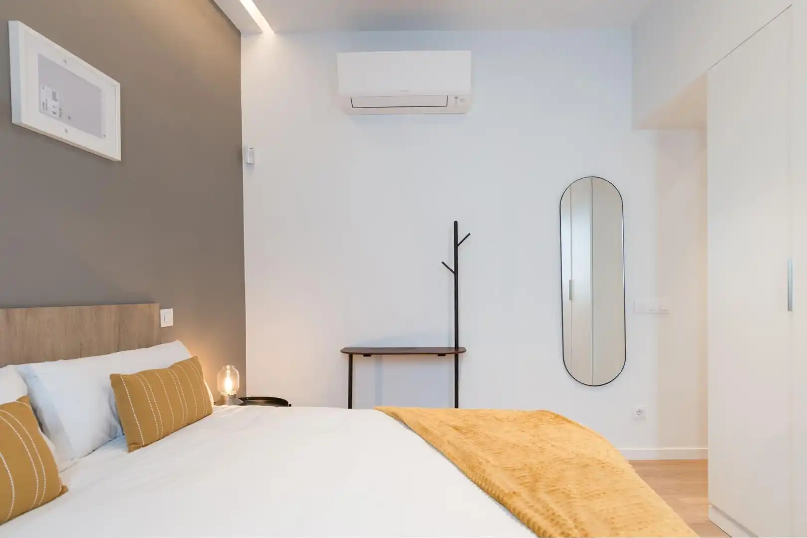 Bedroom of Study for rent in Madrid