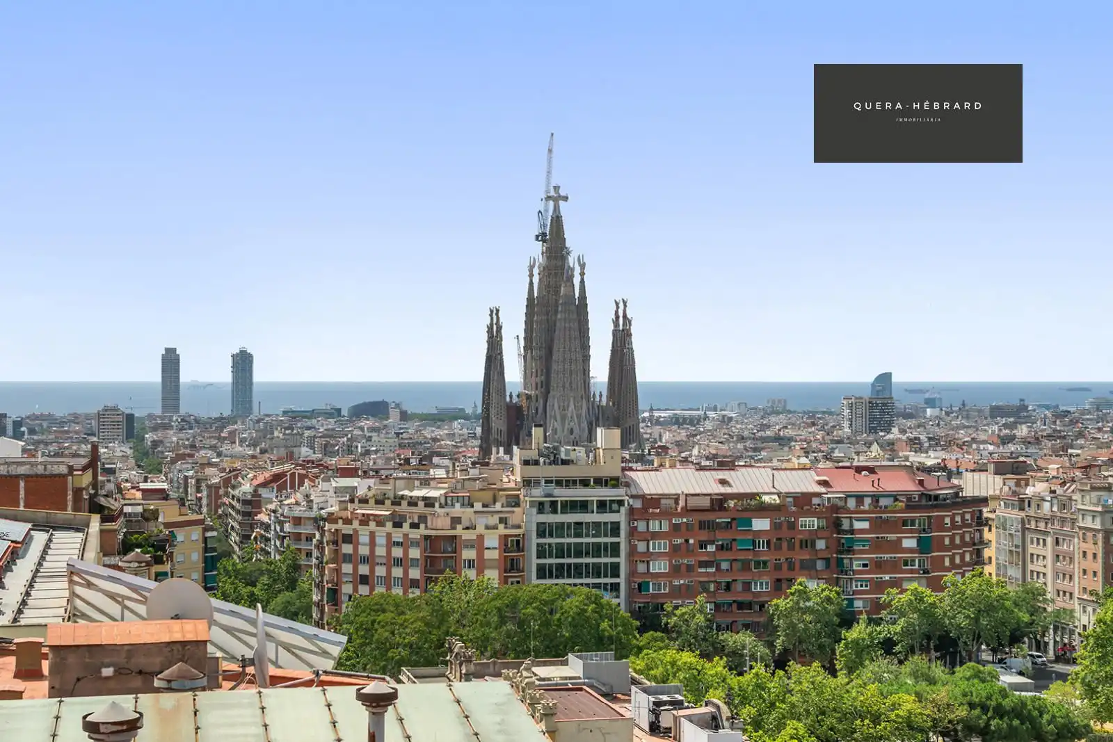 Vista exterior de Piso en venta en Barcelona con Aire acondicionado, Terraza y Balcón