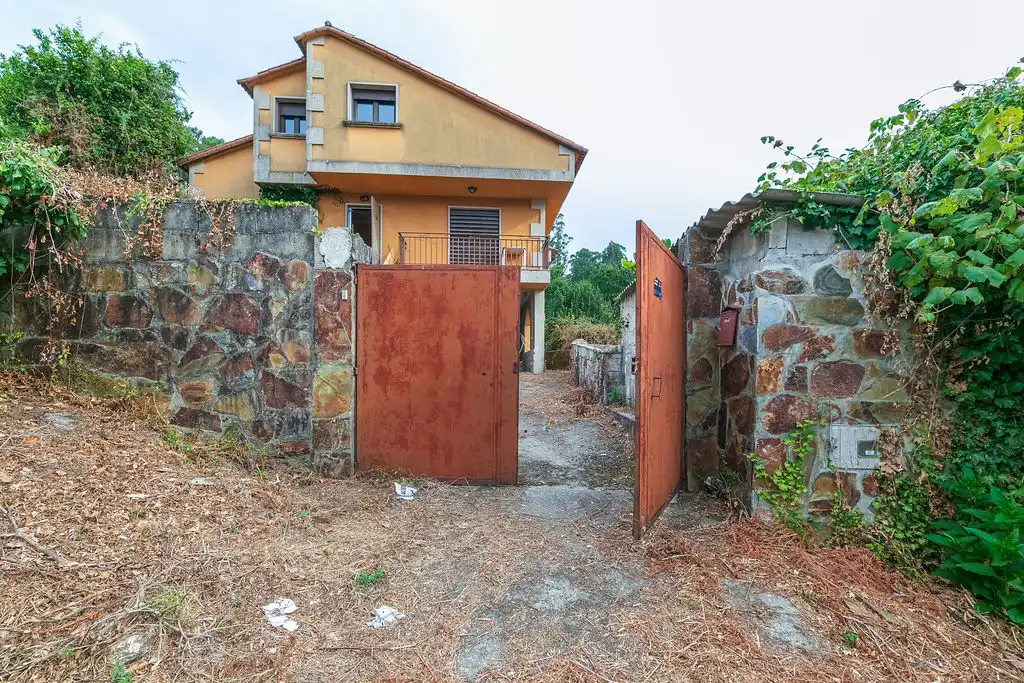 Haus oder Chalet zum Verkauf in Ponteareas