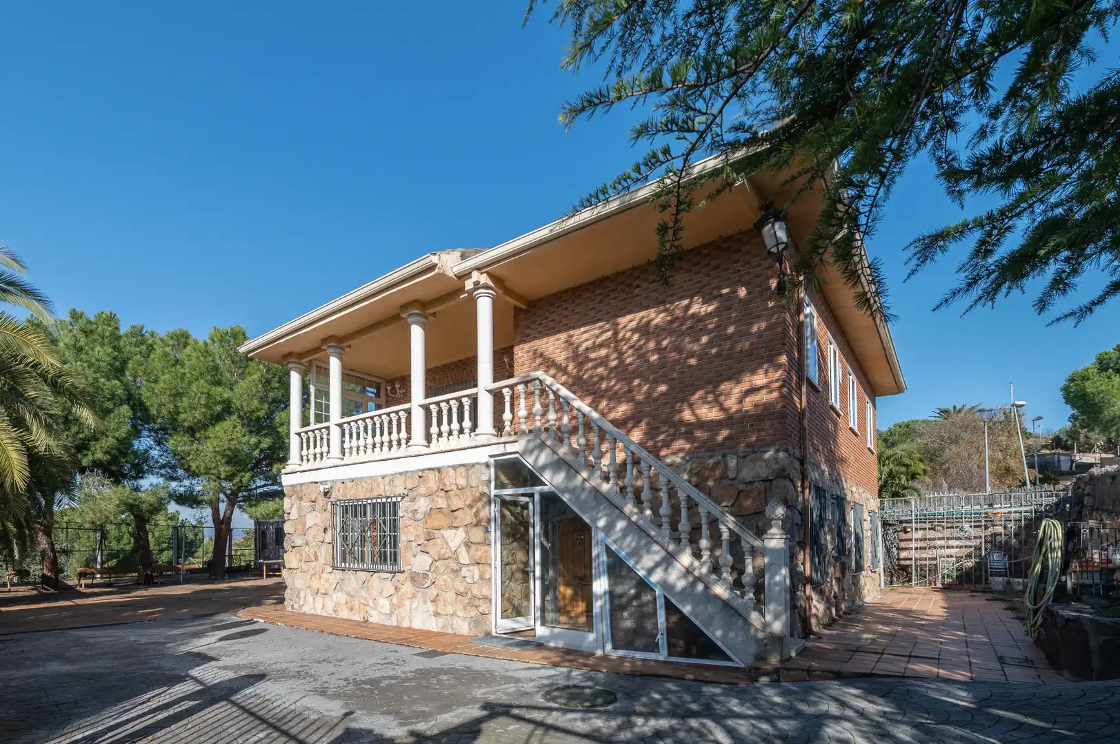 Exterior view of Houses for sale in Paracuellos de Jarama  with Heating, Private garden and Terrace