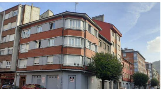 Vista exterior de Pis en venda en Teverga