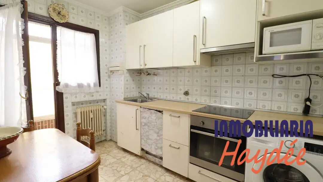 Kitchen of Flat for sale in Getxo   with Heating, Private garden and Storage room