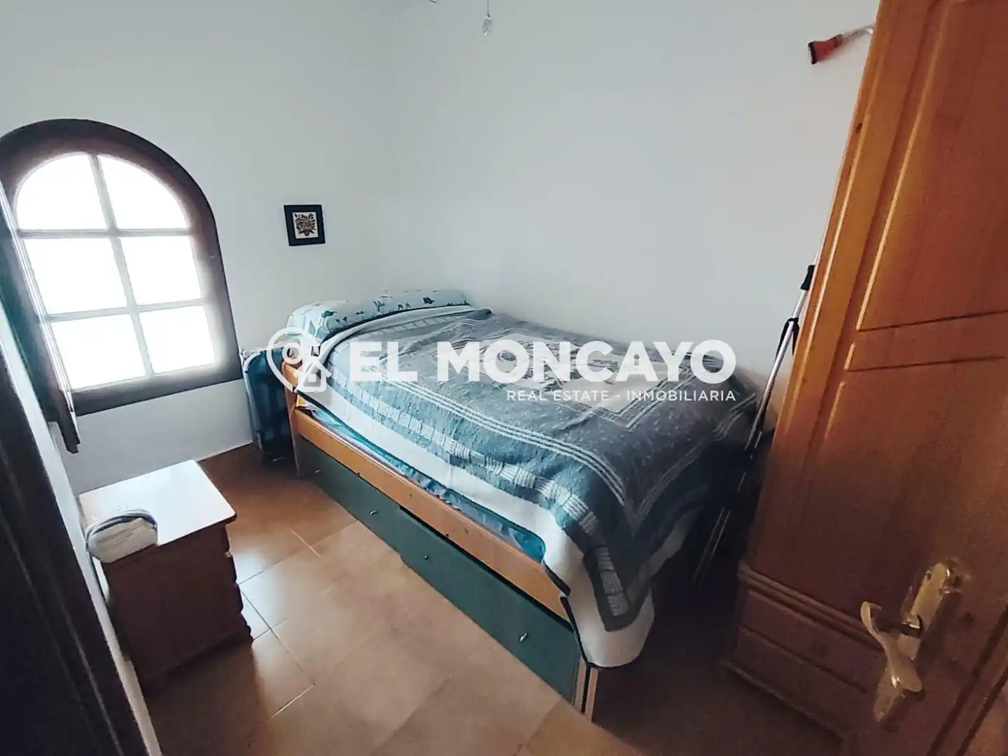 Dormitori de Casa adosada en venda en Guardamar del Segura amb Terrassa, Traster i Moblat