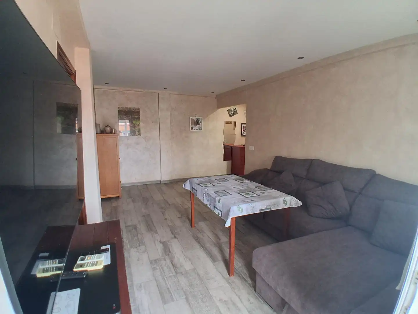 Sala de estar de Piso en venta en San Juan de Aznalfarache con Aire acondicionado y Terraza
