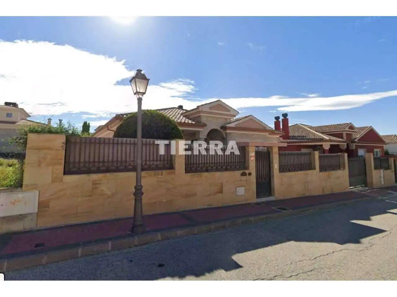 Casa amb jardí en venda a Calle SIERRA LA ESPADA, imagen 2
