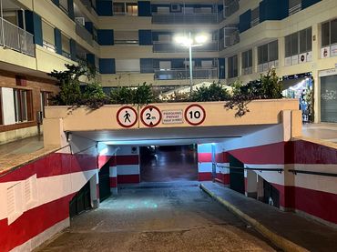 Einzelparkplatz mit Aufzug zur Miete in Nou Eixample Nord