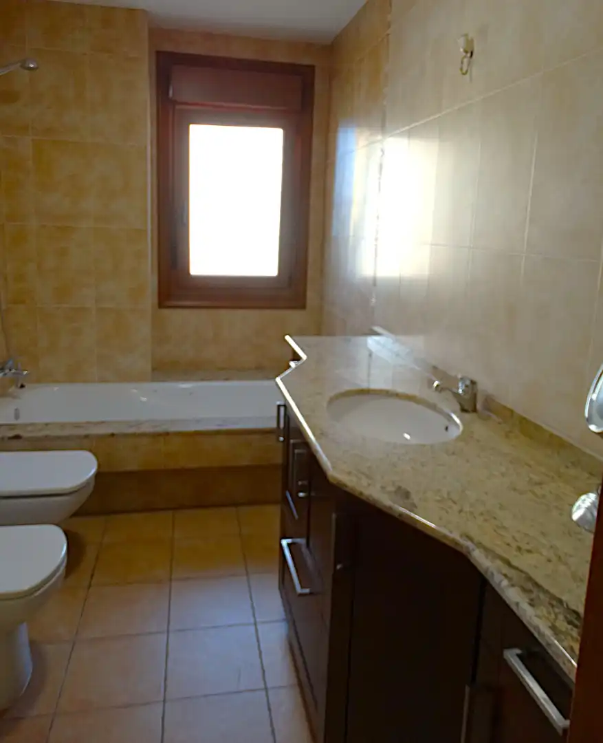 Bany de Casa o xalet en venda en Miño amb Calefacció, Parquet i Terrassa