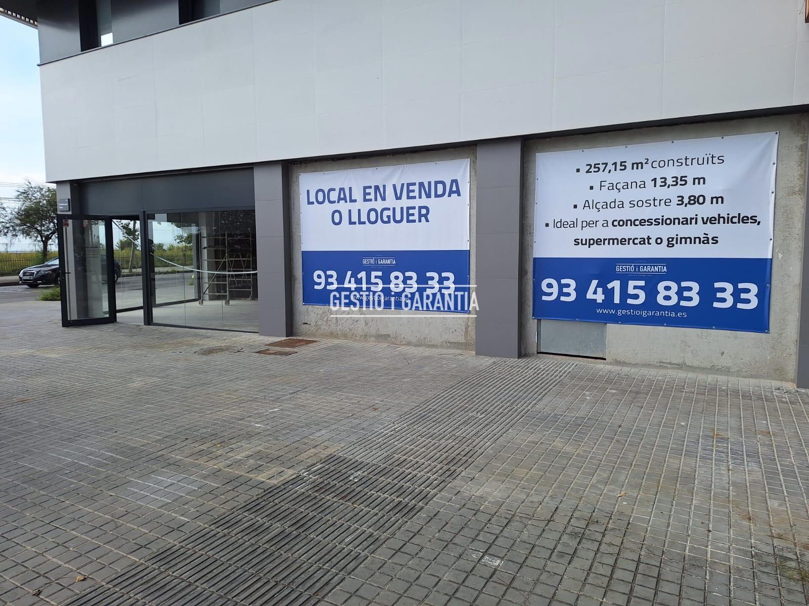 Local en venta en Badalona