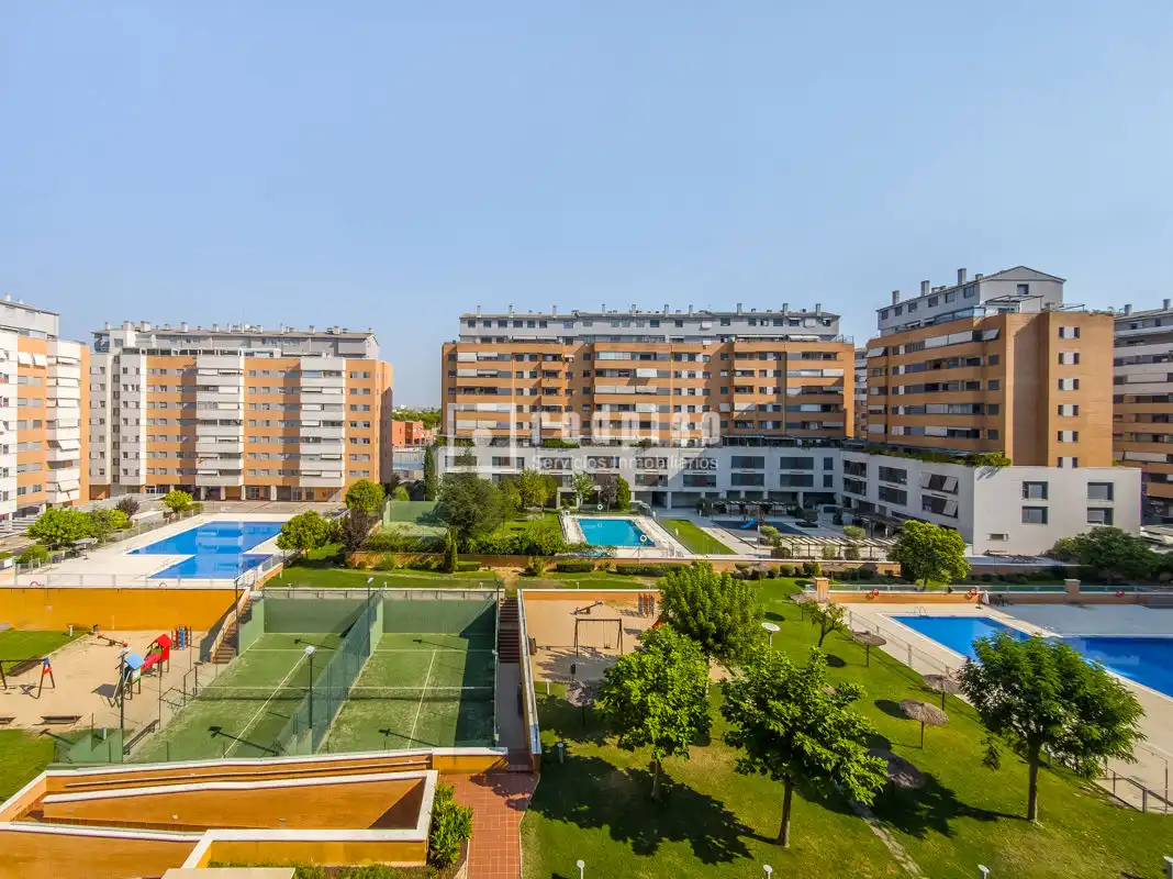 Bedroom of Flat for sale in Alcorcón  with Air Conditioner, Heating and Parquet flooring