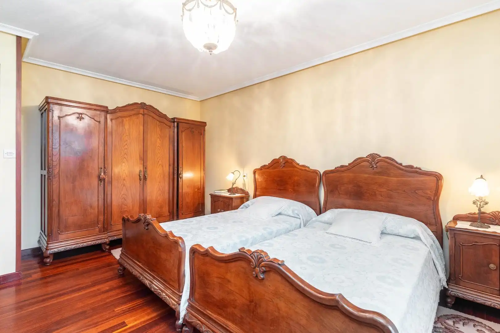 Habitación de Casa o chalet en venta en Siero con Calefacción, Jardín privado y Parquet