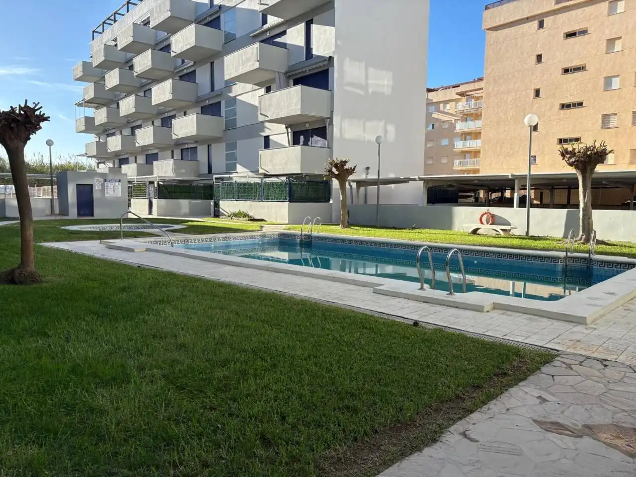 Piscina de Apartamento de alquiler en Daimús con Terraza y Piscina comunitaria
