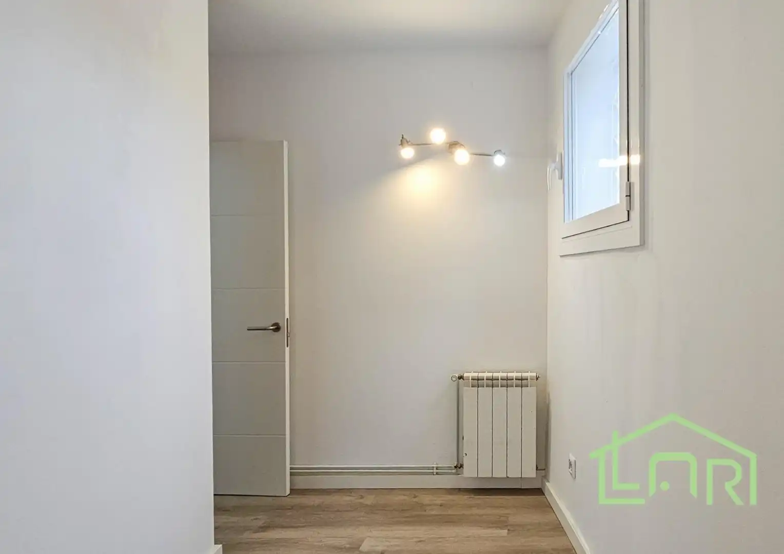Dormitori de Casa o xalet en venda en Sant Just Desvern amb Calefacció, Jardí privat i Parquet