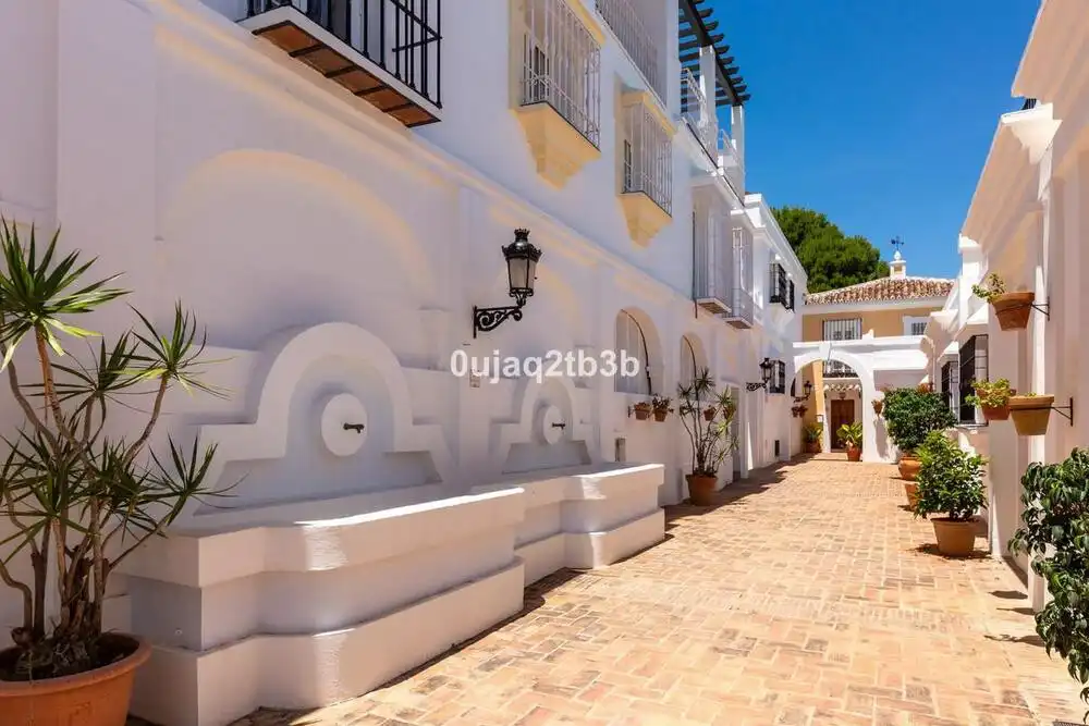 Vista exterior de Casa adosada en venta en Marbella con Aire acondicionado, Jardín privado y Terraza