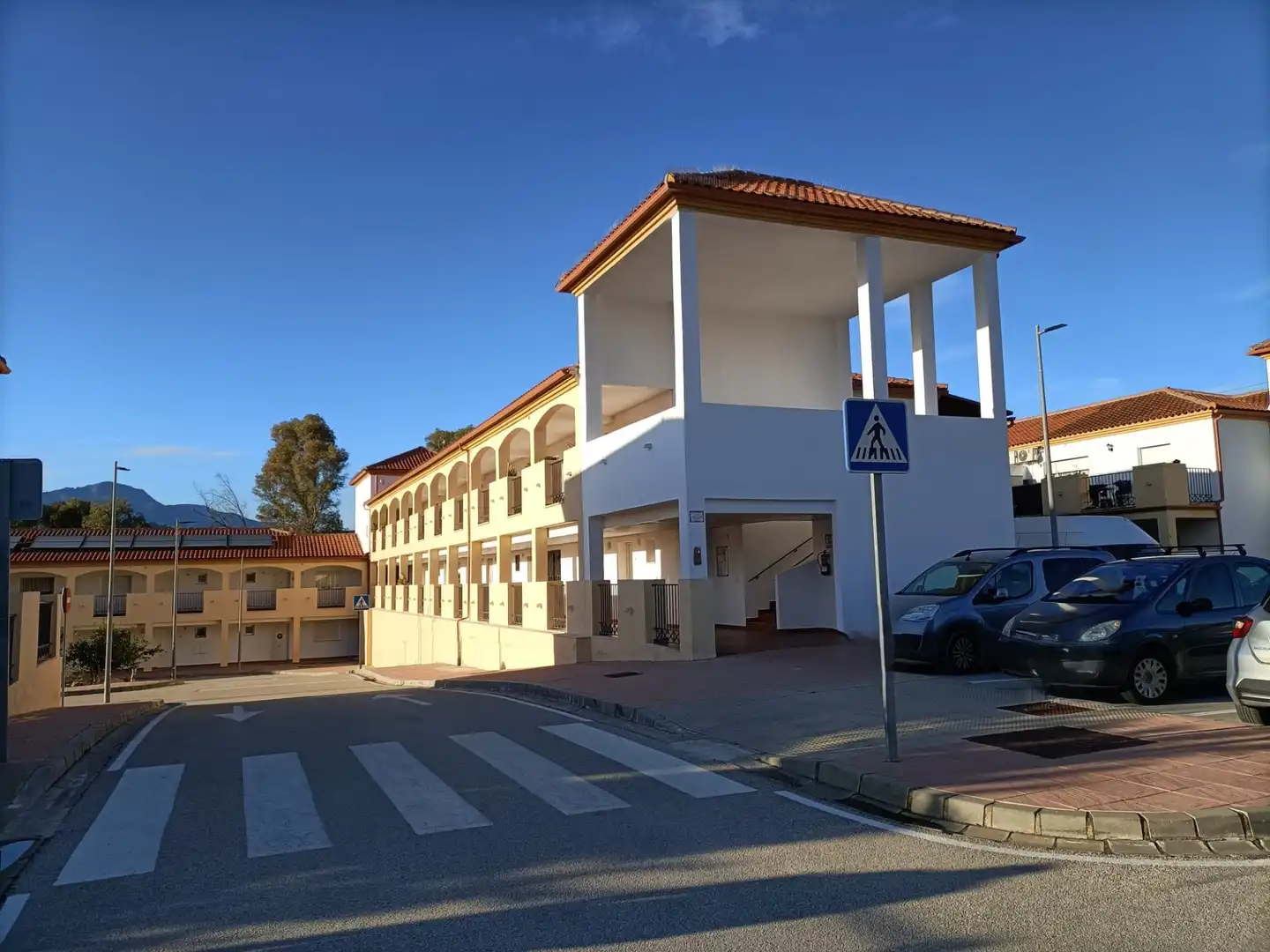 Vista exterior de Pis en venda en Pizarra amb Aire condicionat, Terrassa i Moblat
