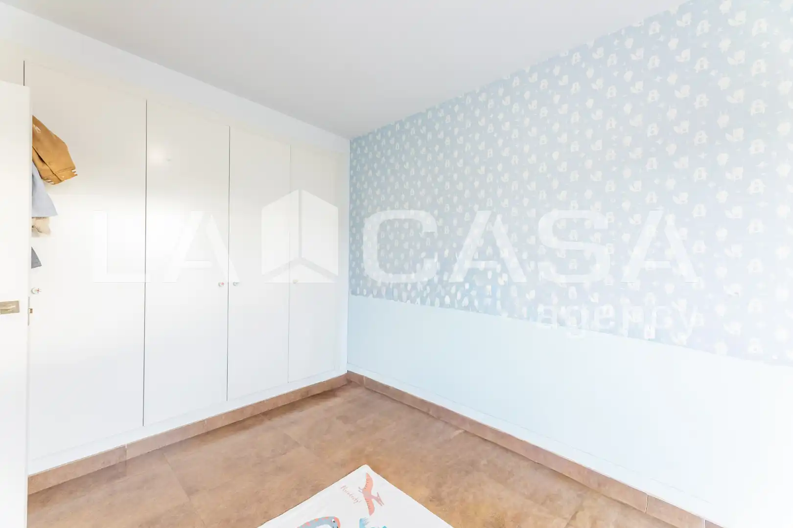Dormitori de Casa adosada en venda en Chiva amb Aire condicionat, Calefacció i Jardí privat