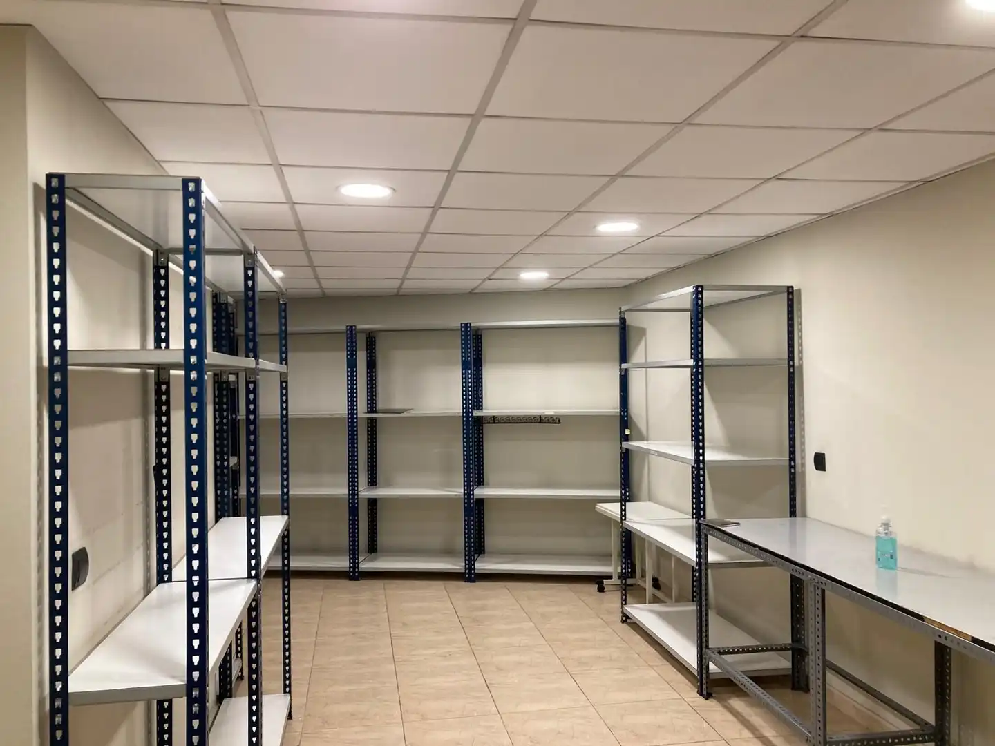 Commercial properties for sale in Barcelona  with Air Conditioner