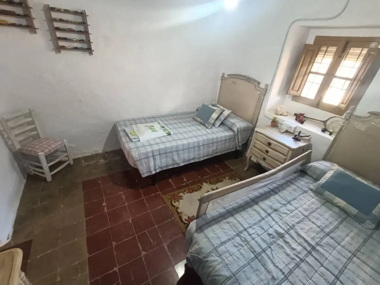Dormitori de Casa o xalet en venda en Loja amb Jardí privat i Moblat