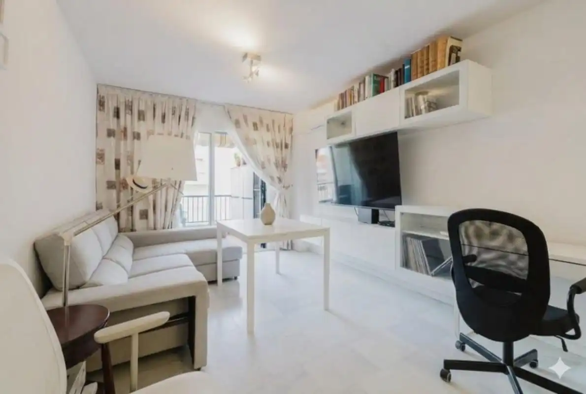 Living room of Ground floor for sale in Benalmádena  with Air Conditioner, Heating and Private garden