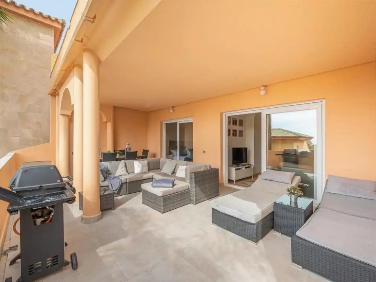 Terrassa de Apartament de lloguer en Marbella amb Aire condicionat, Piscina i Balcó