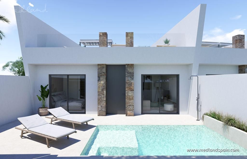 Casa adosada en venda a Roldán