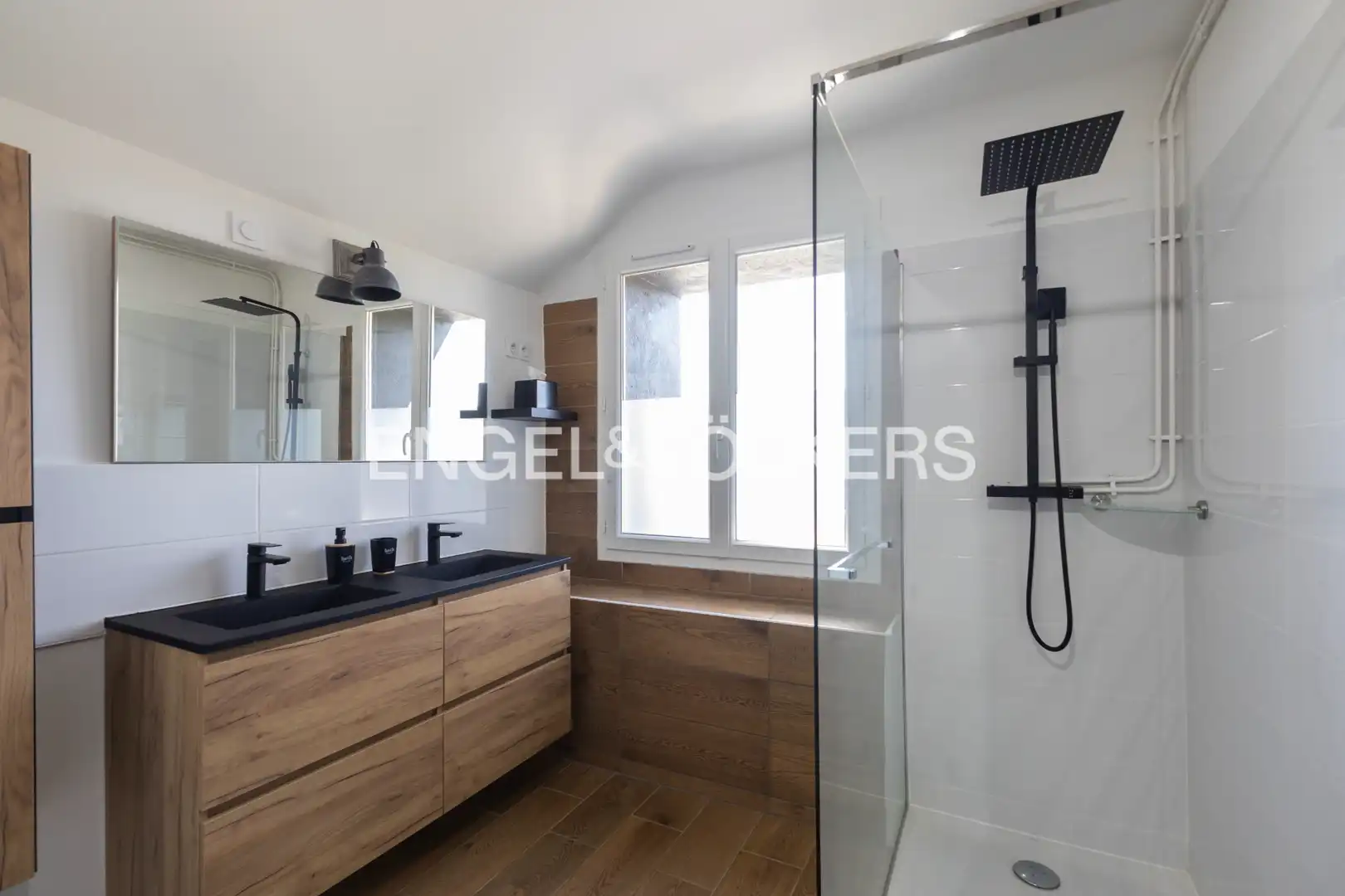 Baño de Casa o chalet en venta en Bourg - Madame con Calefacción, Jardín privado y Parquet