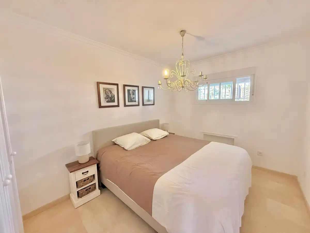 Habitación de Apartamento en venta en Fuengirola con Aire acondicionado, Calefacción y Terraza
