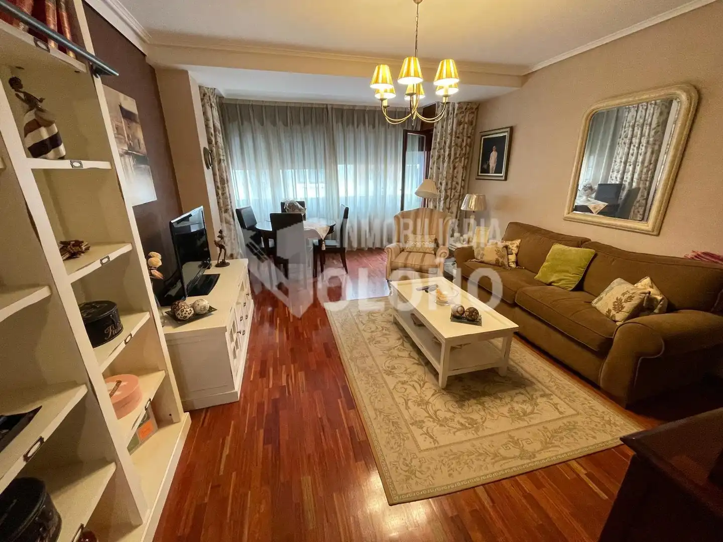 Piso con ascensor en venta en Avenida La Rioja