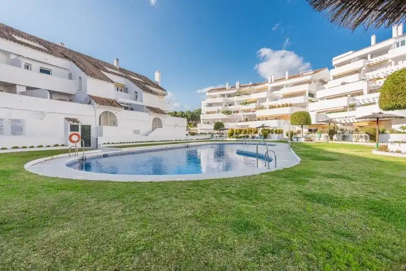 Jardí de Apartament en venda en Marbella amb Aire condicionat, Terrassa i Moblat