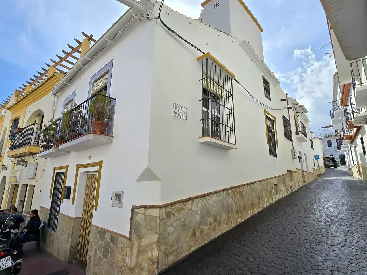 Exterior view of Houses for sale in Viñuela