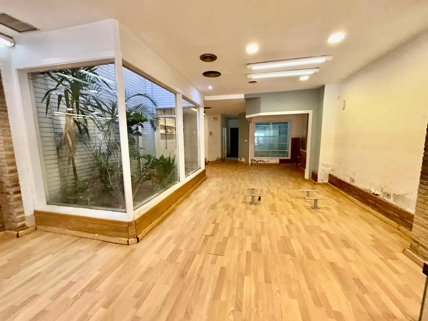 Business premises to rent in Avinguda Camí Nou 111, imagen 2