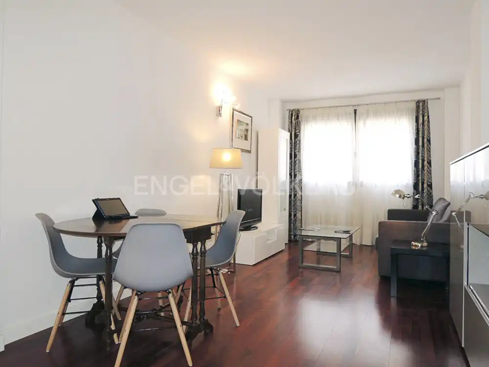 Wohnzimmer von Wohnung zur Miete in Madrid mit Klimaanlage, Heizung und Parkett
