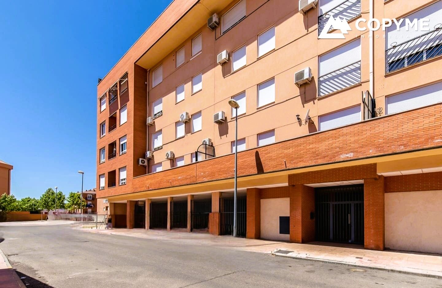 Exterior view of Flat for sale in Torrijos  with Air Conditioner, Terrace and Furnished