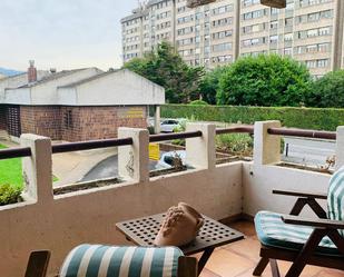 Balcony of Flat to rent in Gijón   with Heating, Private garden and Parquet flooring