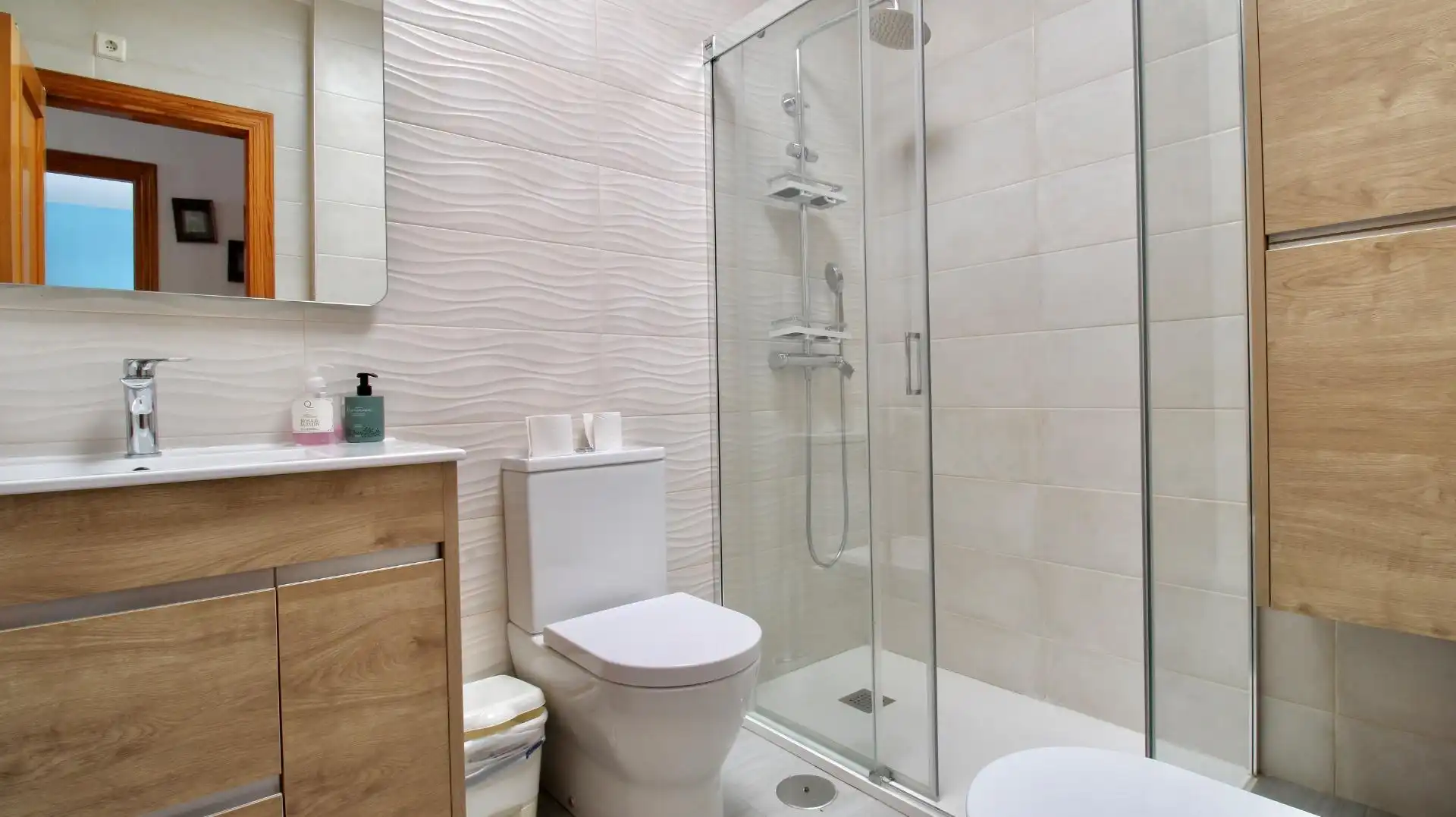 Baño de Casa adosada en venta en Roquetas de Mar con Aire acondicionado, Terraza y Trastero