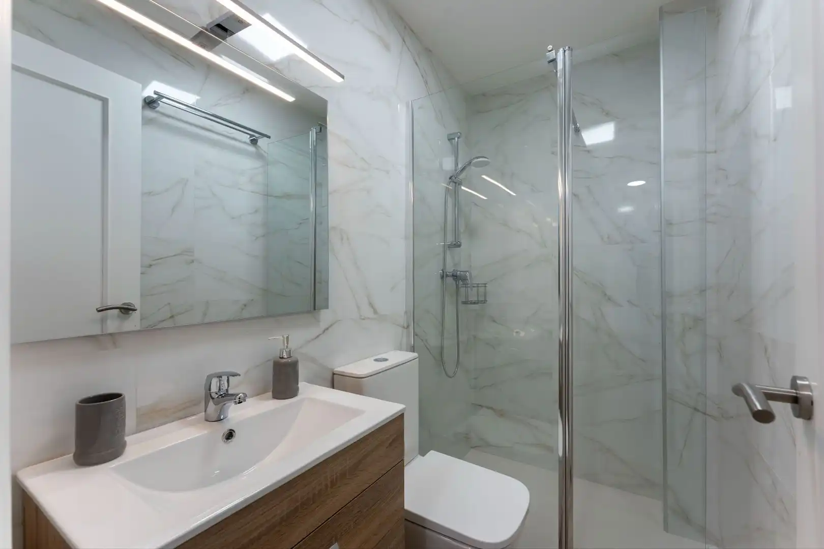 Bathroom of Houses for sale in Coín  with Swimming Pool