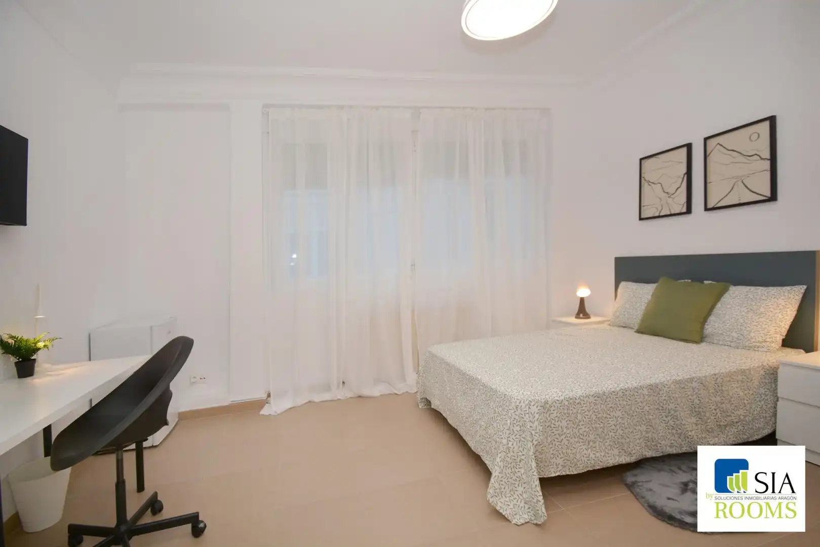 Room in Calle LATASSA, FELIX, 26, Universidad San Francisco