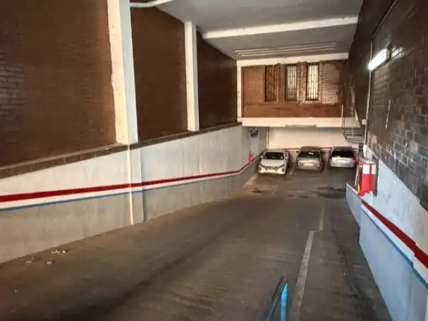 Aparcament de Garatge en venda en La Salut
