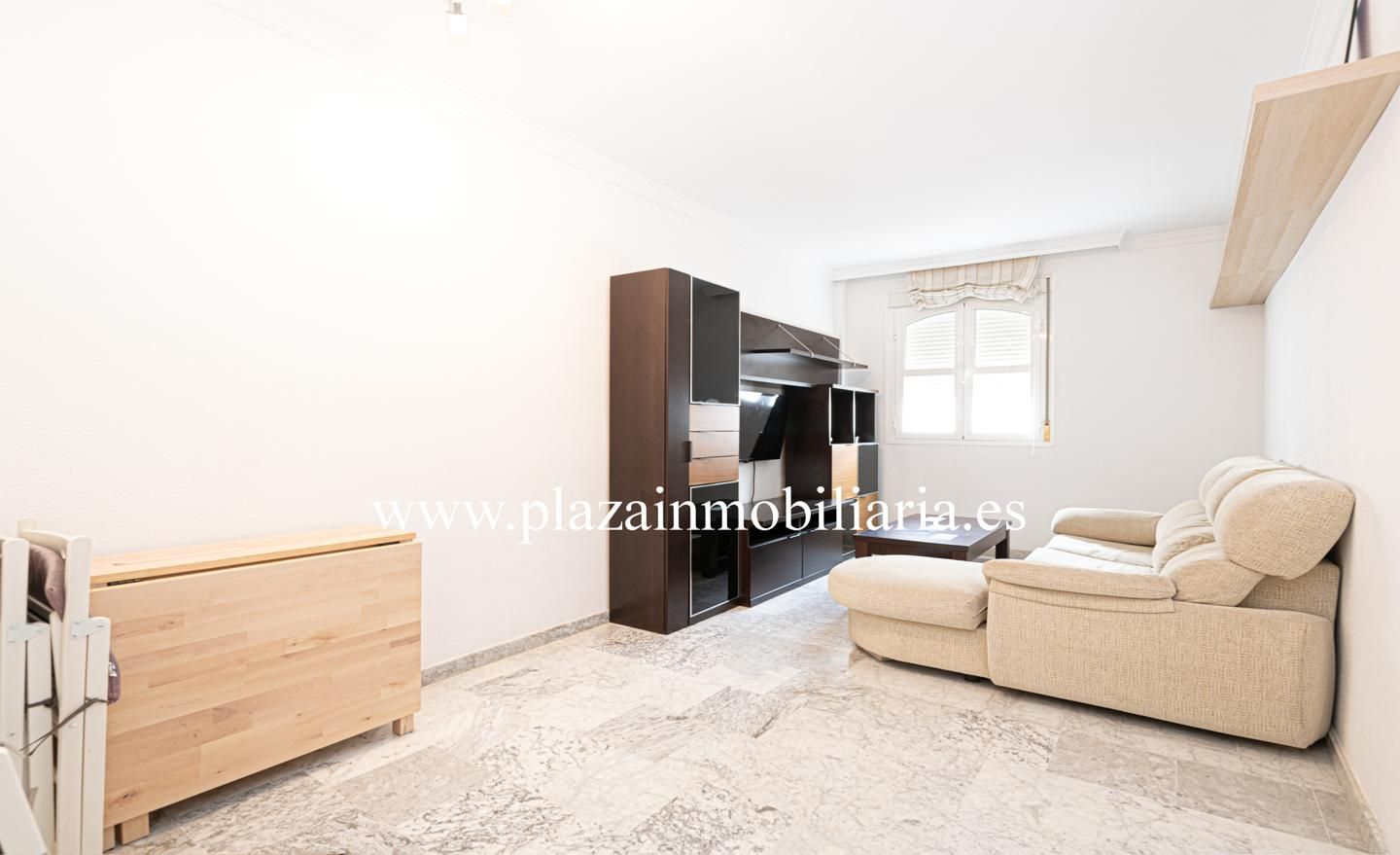 Sala d'estar de Pis en venda en Lucena amb Aire condicionat, Terrassa i Moblat