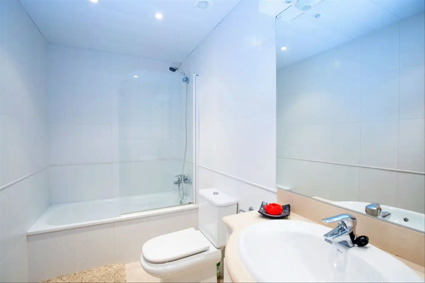 Reihenhaus mit Pool zum Verkauf in N/A, imagen 8