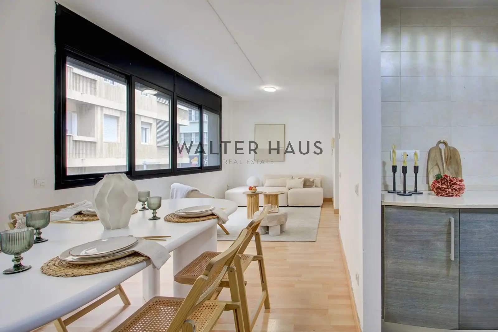 Living room of Houses for sale in Barcelona  with Air Conditioner, Heating and Terrace