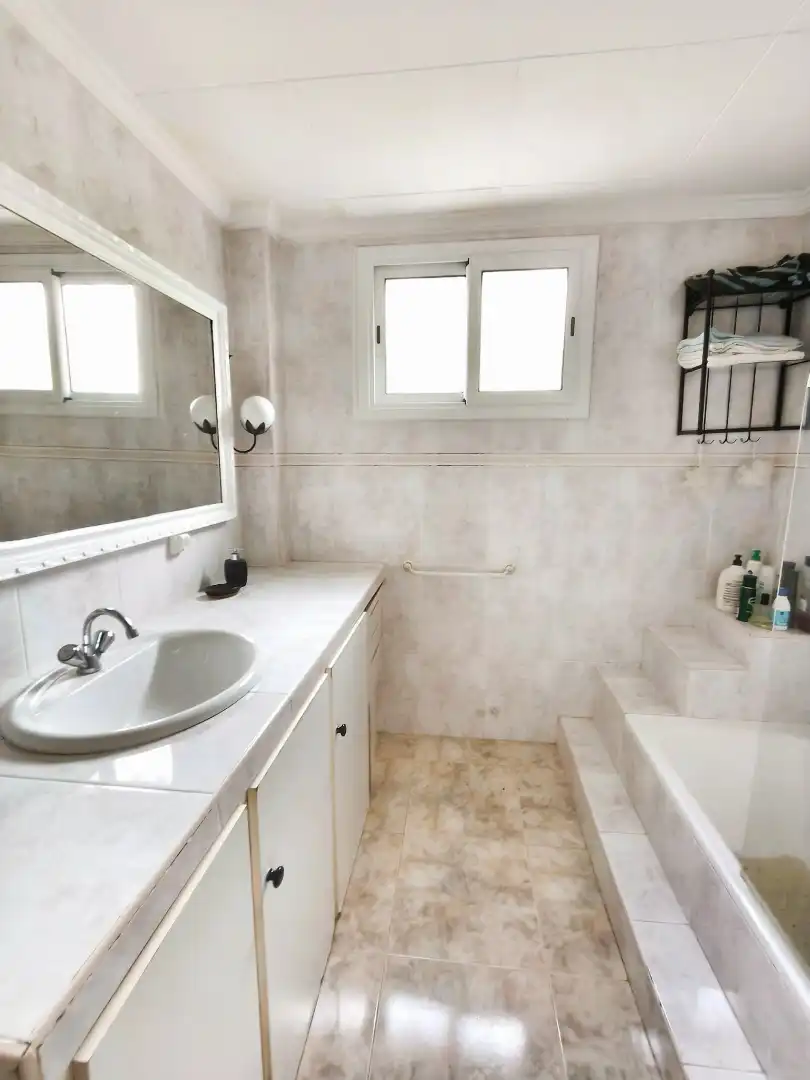 Baño de Casa o chalet en venta en Lliçà d'Amunt con Aire acondicionado, Jardín privado y Terraza