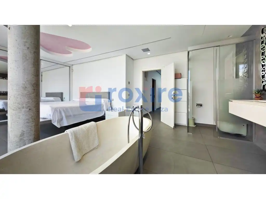 Dormitori de Casa o xalet en venda en Santa Eulària des Riu amb Aire condicionat, Jardí privat i Terrassa