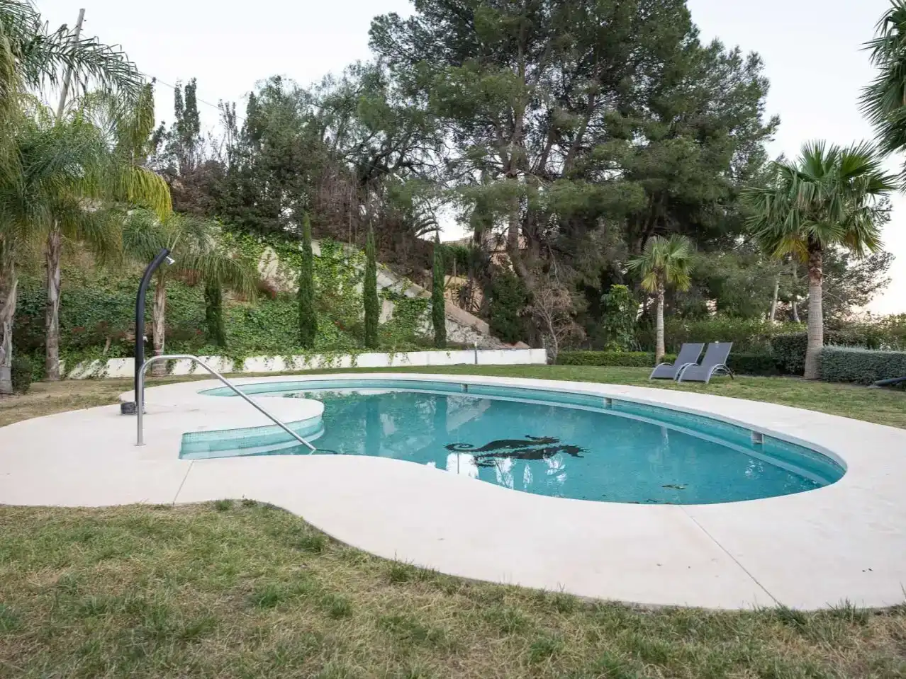 Piscina de Casa adosada en venda en Almuñécar amb Aire condicionat, Piscina i Balcó