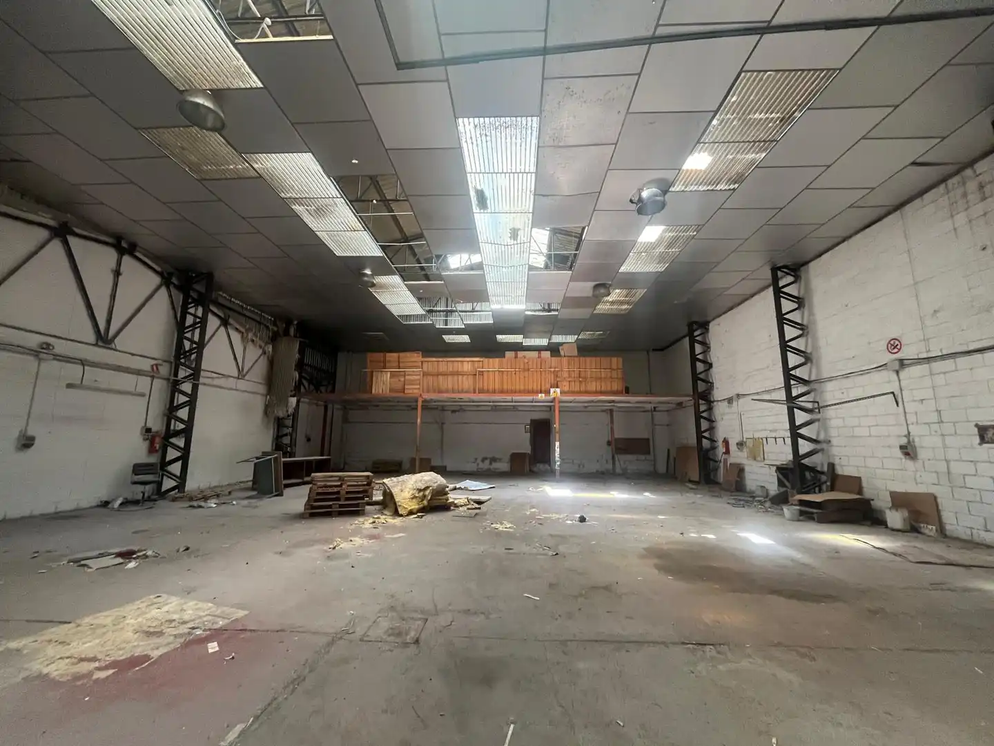 Nave industrial en venta en Calle Brazal de la Almontilla 5, imagen 4
