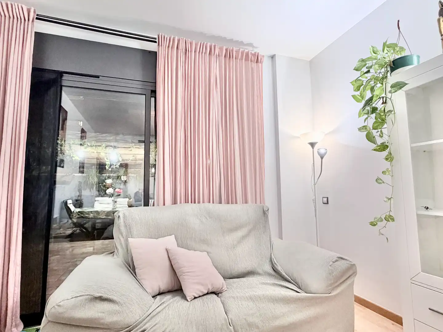 Bedroom of Ground floor for sale in Badalona  with Air Conditioner, Heating and Private garden