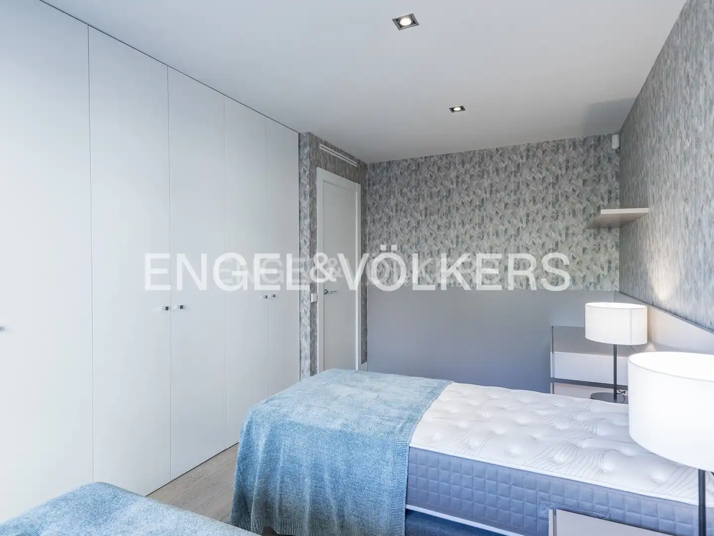 Bedroom of Flat for rent in Barcelona  with Air Conditioner, Heating and Parquet flooring