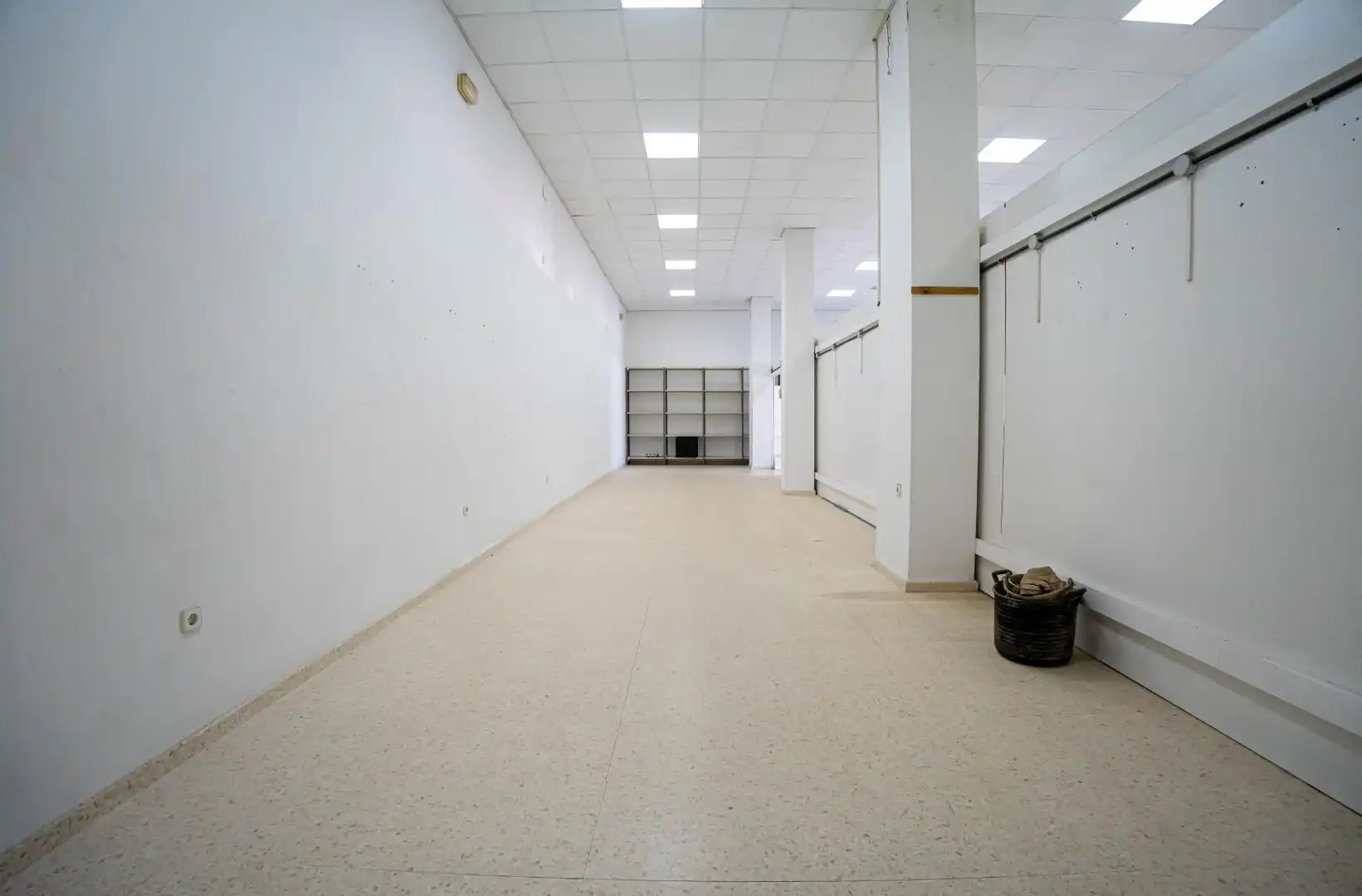 Business premises for sale in Avenida CONSTITUCION 38, imagen 26